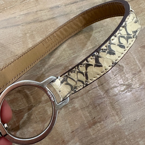 Vintage Prada metal hardware round loop snakeskin thin leather belt - Picture 15 of 17